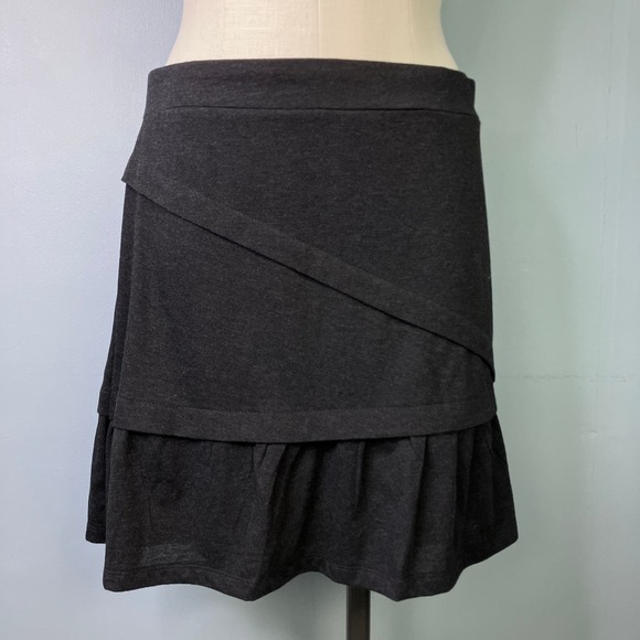 prAna Leah Asymmetrical Ruffle Wool Blend Dark Heathered Gray Mini Skirt Size S - Picture 1 of 14